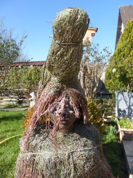 Le fils à la coiffe phallique - Sculpture (détail) © Clément